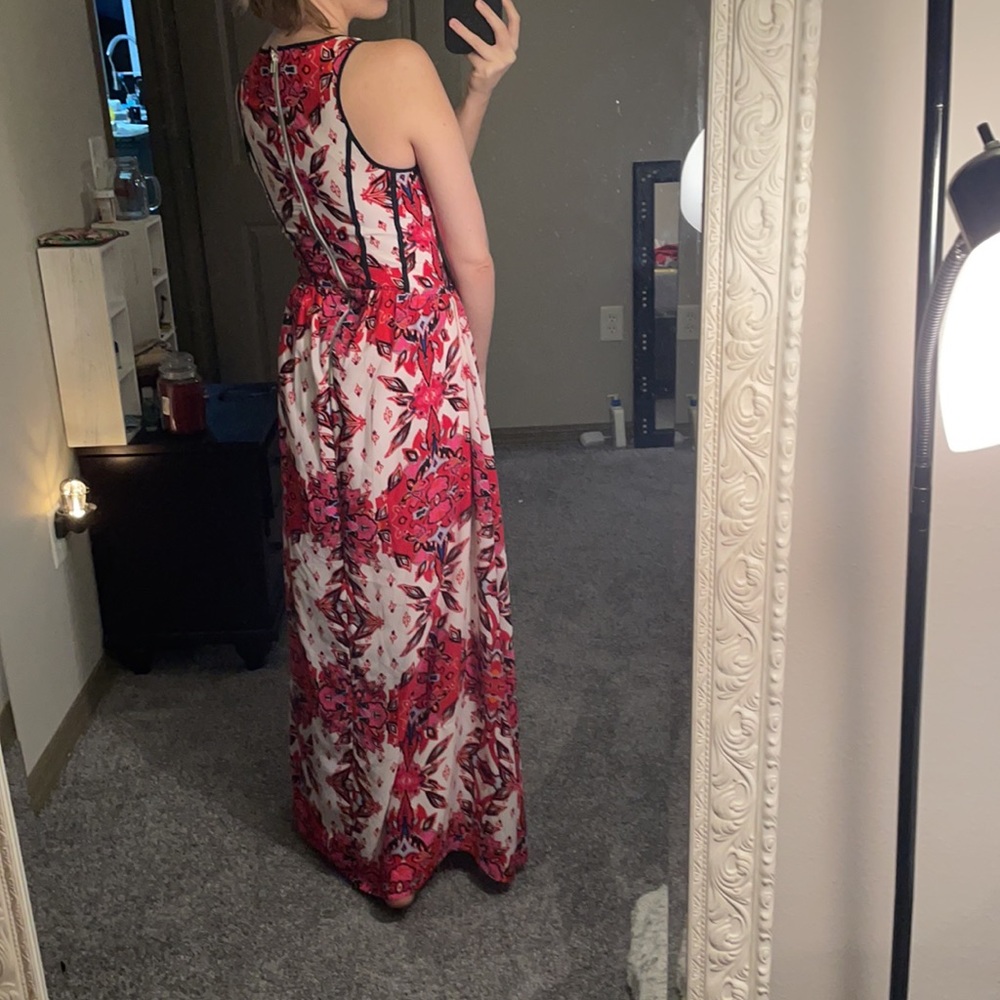 Abstract Long Dress - Picture 2 of 9